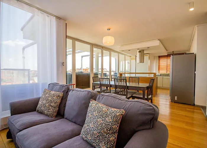 Luxury With Balcony In Downtown Budapesta