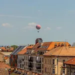 Lägenhet Luxury With Balcony In Downtown *