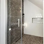Luxury With Balcony In Downtown Lägenhet