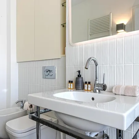 Daire Luxury With Balcony In Downtown