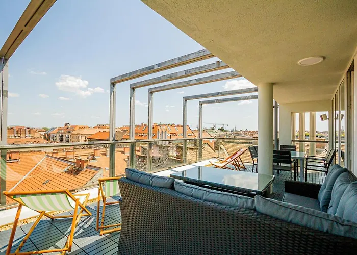 Luxury With Balcony In Downtown Budapest