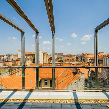 Luxury With Balcony In Downtown شقة بودابست