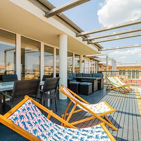 Luxury With Balcony In Downtown דירה בודפשט