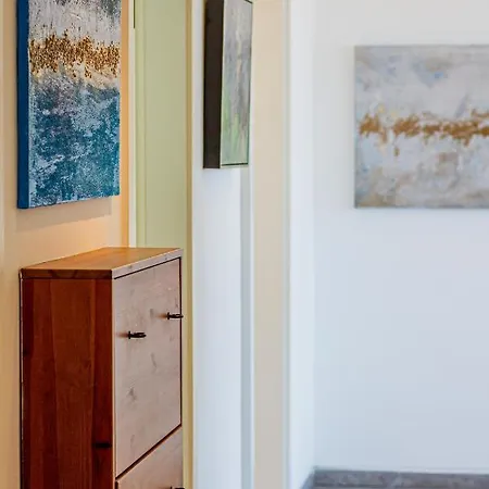 Luxury With Balcony In Downtown דירה בודפשט