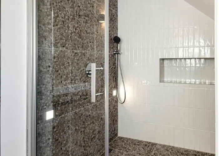 Luxury With Balcony In Downtown شقة